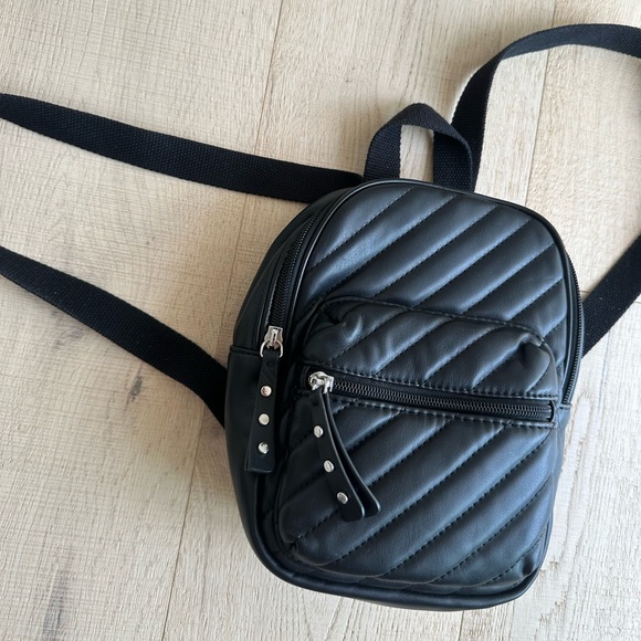 Backpack (mini) - Picture 1 of 6